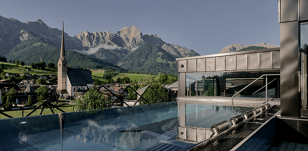 Die Hochkönigin_Hotel_Austria_MariaAlm_Pool.png