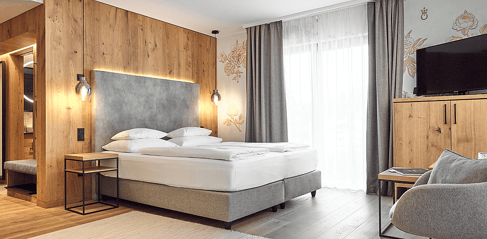 Die Hochkönigin_Hotel_Austria_MariaAlm_Room View.png