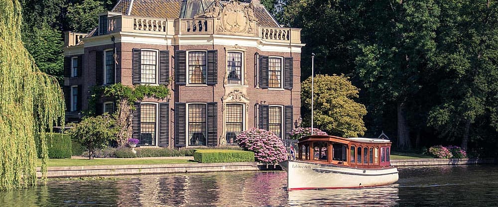 Varen over de Vecht.jpg
