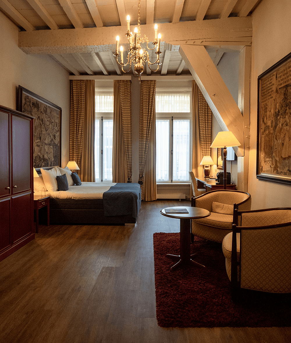 1 Grand Hotel de Draak.png