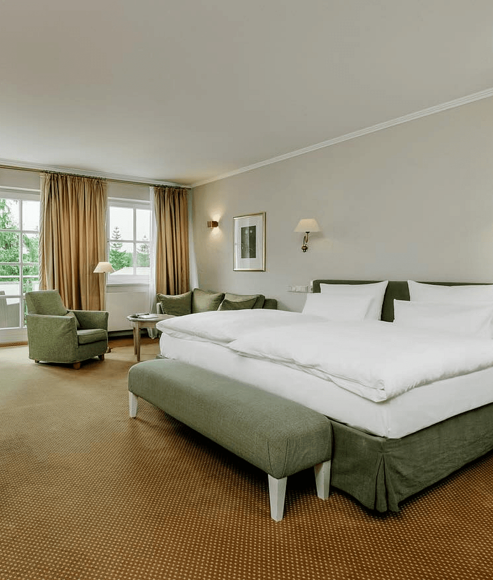 Hotel Hof zur Linde – Historic Country Manor near Münster | Quality Lodgings