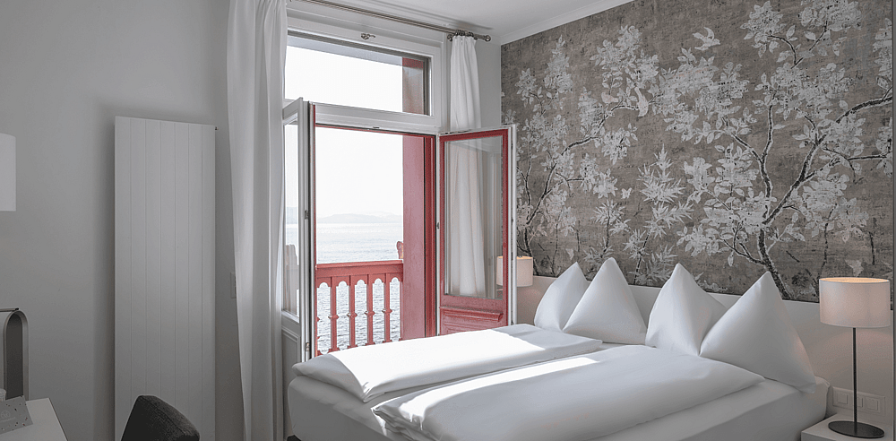 3 Hotel Vitznauerhof Room .png