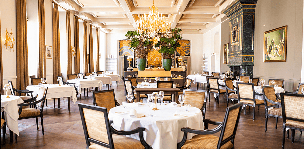 4 Grand Hotel Karel V Crops Header Website.png