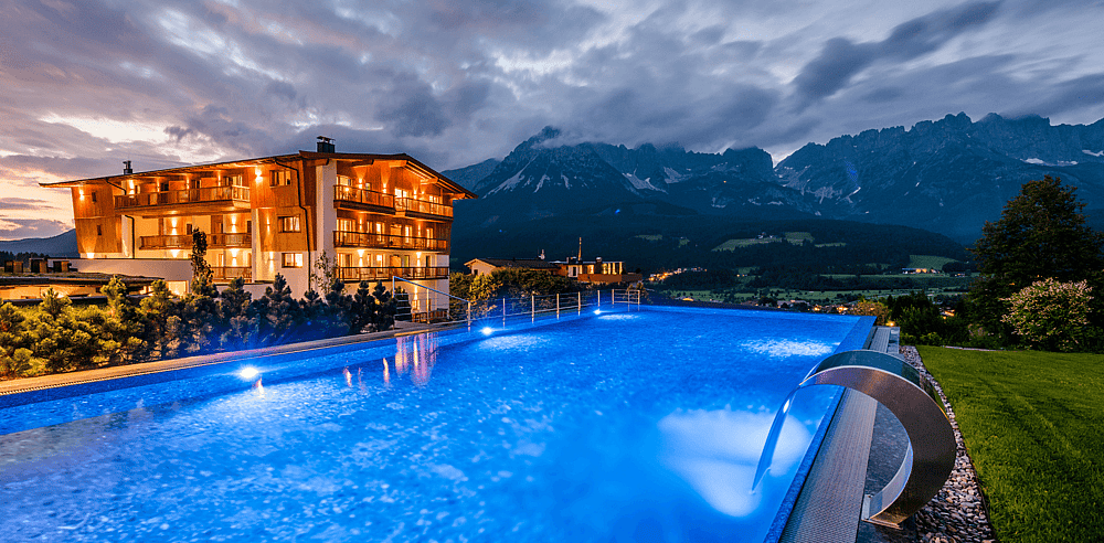 Der Bär_Hotel_Austria_Ellmau_Pool (2).png