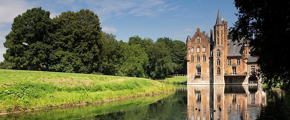 Hofke van Bazel Waas 1920 x 800 pixels.jpg