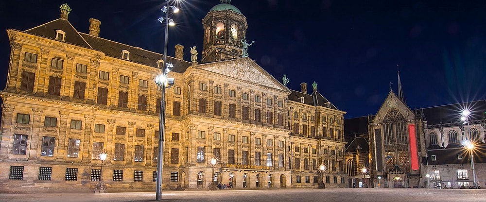 Hotel TwentySeven Dam Square 1920 x 800 pixels.jpg