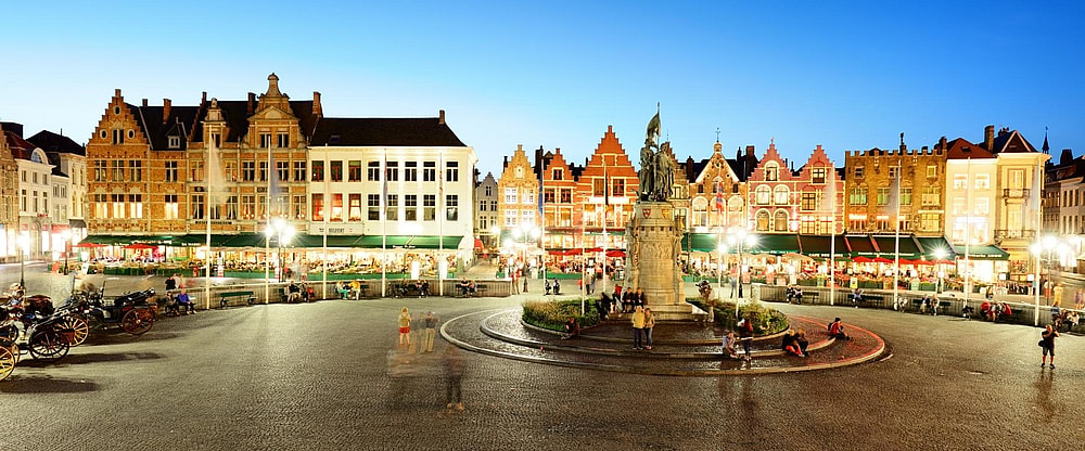Hotel de Orangerie Grote Markt Brugge 1920 x 800 pixels.jpg