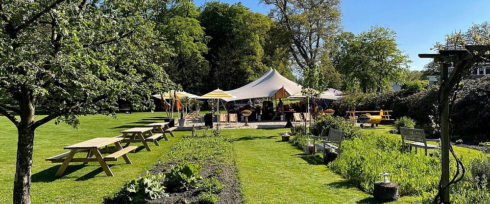 Landgoed Lauswolt terras 1920 x 800 pixels.jpg