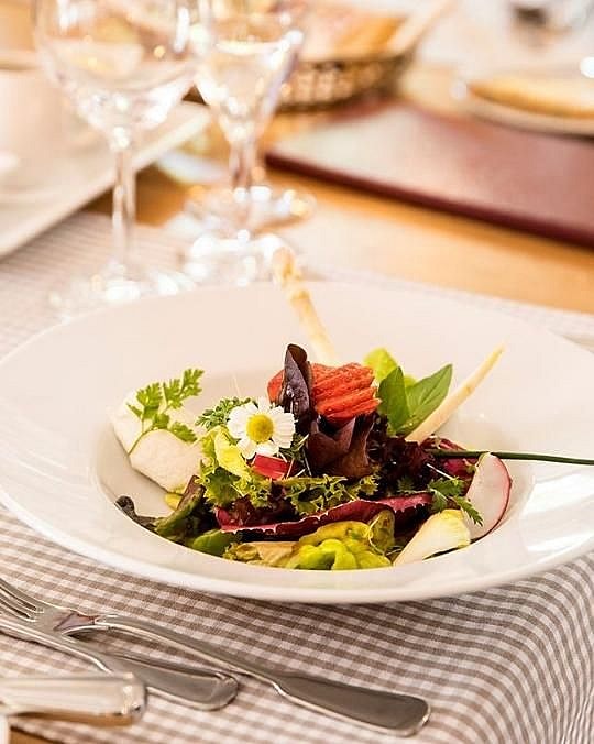 Dining at Bärenmühle in Kellerwald-Edersee, Germany | Quality Lodgings