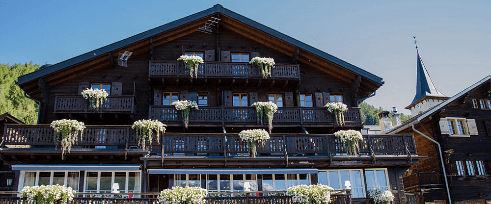 Le Grand Chalet Crops Website.png