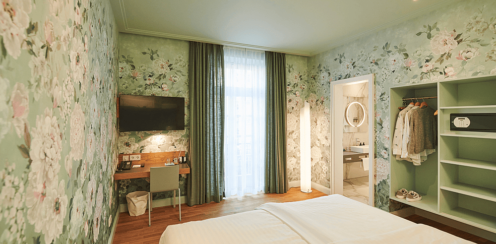 MOMA_1890_Boutique_Hotel_Room (1).png