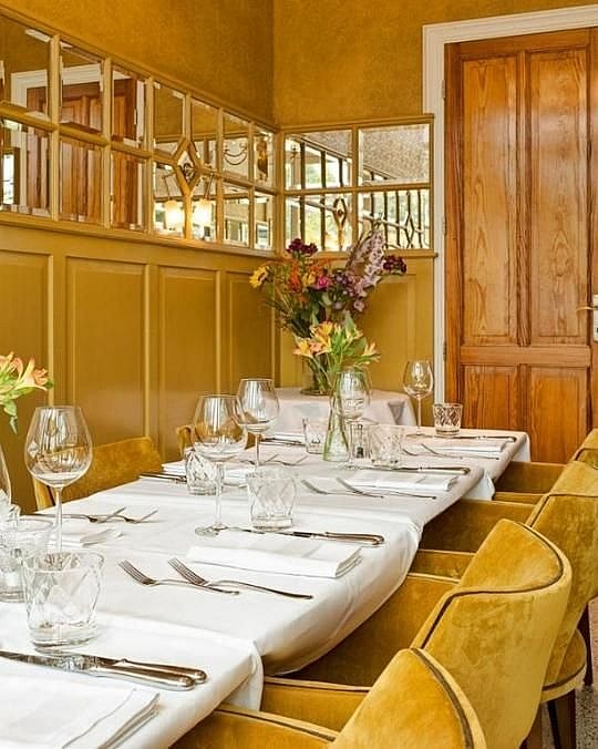 Dining at Hotel Mauritz in Willemstad, Netherlands | Quality Lodgings