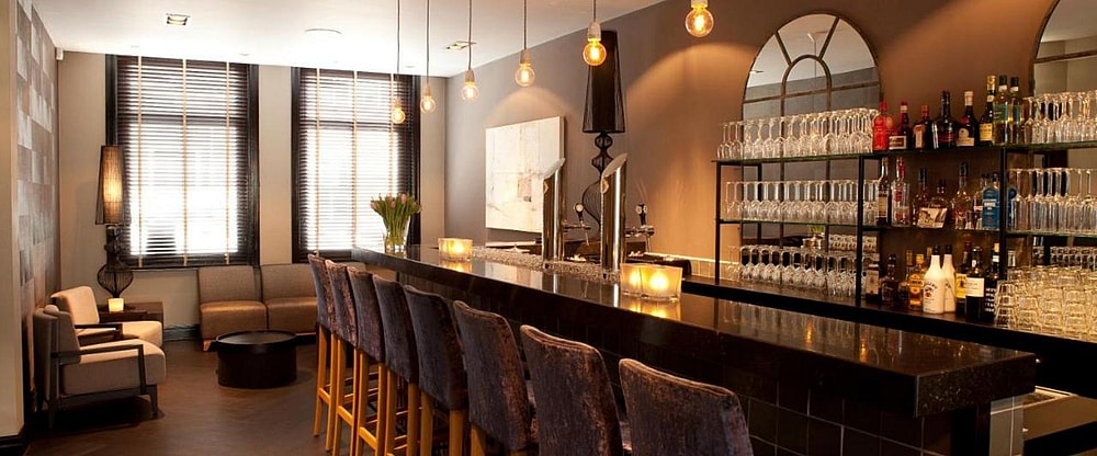 Mauritz Salon - 1920 x 800 pixels.jpg
