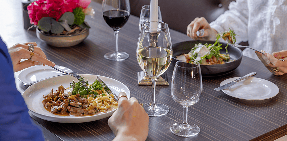 Parkhotel_Quellenhof_Aachen_Germany_Restaurant (3).png