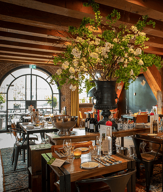 Van Rossum Bar & Restaurant at Stadshotel Woerden – Dining in Utrecht, Netherlands | Quality Lodgings