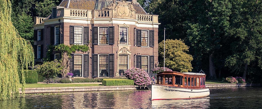 Varen over de Vecht.jpg